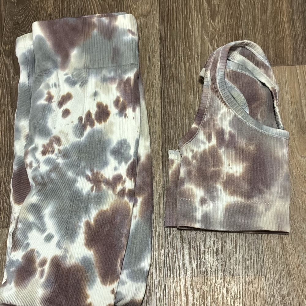 Tie-Dye Ribbed Sports Bra & Leggings Set - White, Mauve, Gray